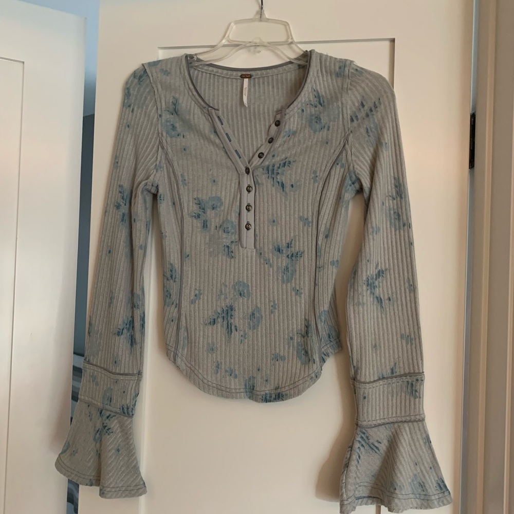 Free People long bell-sleeved ribbed Henley XS